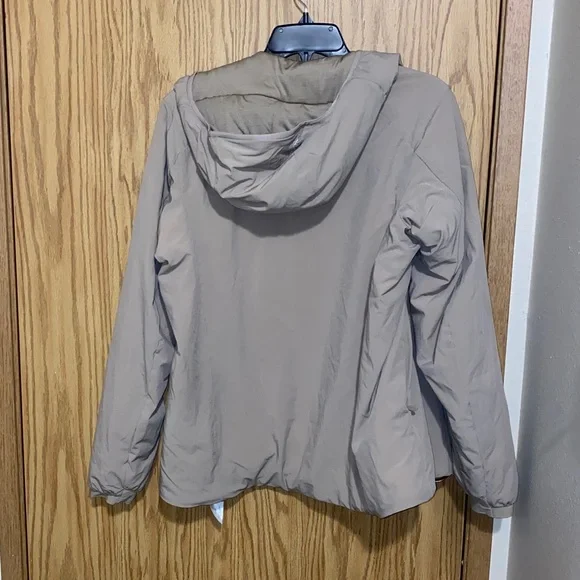 Arc'teryx Epsilon Insulated Hoody XS - Picture 2 of 8